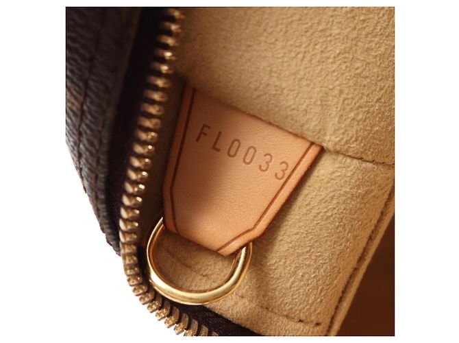 Borsa a Spalla Louis Vuitton Cite GM Monogram Marrone Monogramma - vista 5