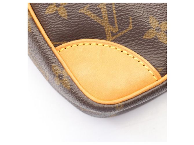 Borsa a Spalla Louis Vuitton Danube Monogram Marrone Monogramma - vista 6