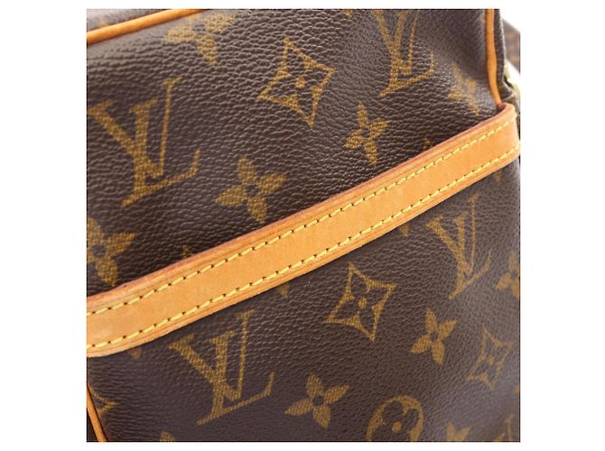 Borsa a Spalla Louis Vuitton Danube Monogram Marrone Monogramma - vista 7