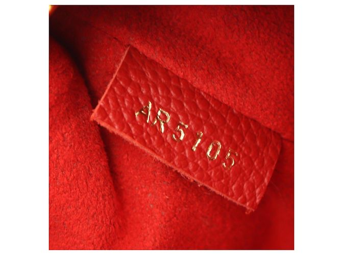 Borsa a tracolla Louis Vuitton Twice Monogram Empreinte Cerise Rosso Fuschia - vista 6