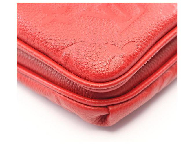 Borsa a tracolla Louis Vuitton Twice Monogram Empreinte Cerise Rosso Fuschia - vista 9