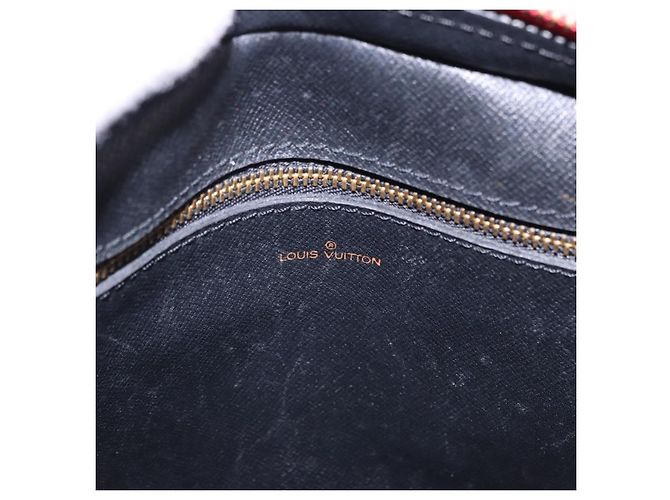 LOUIS VUITTON Epi Jeune Fille MM Borsa a Spalla Rossa M52157 LV Auth 192062 Rosso - vista 16