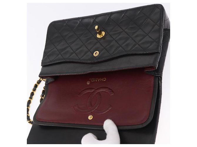 Borsa a tracolla CHANEL Chain Matelasse25 in pelle d'agnello nera e oro CC Auth 191834SAM Nero D'oro - vista 18