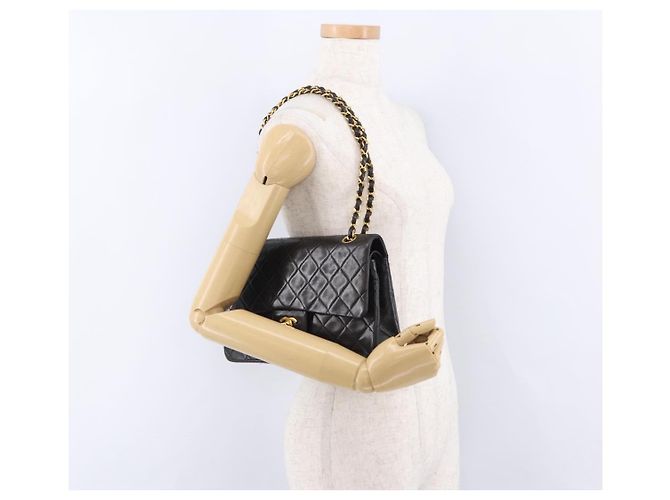 Borsa a tracolla CHANEL Chain Matelasse25 in pelle d'agnello nera e oro CC Auth 191834SAM Nero D'oro - vista 29