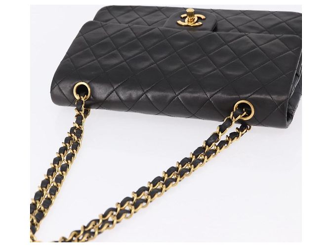 Borsa a tracolla CHANEL Chain Matelasse25 in pelle d'agnello nera e oro CC Auth 191834SAM Nero D'oro - vista 6
