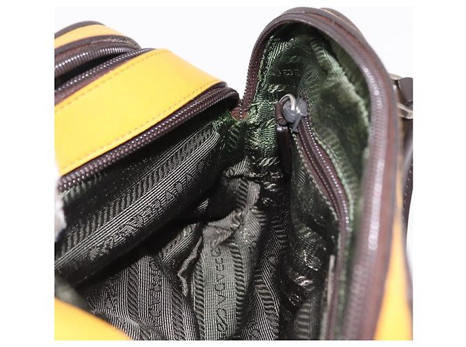 Borsa a mano PRADA in pelle giallo argento am12115V - vista 19