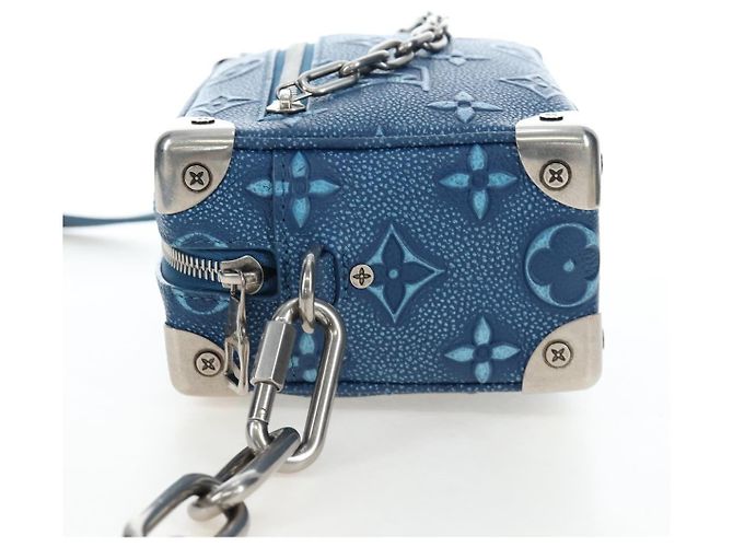 LOUIS VUITTON Monogram Mini Soft Trunk Bag Blue M21368 LV Auth 191462SAM Monogramma - vista 4
