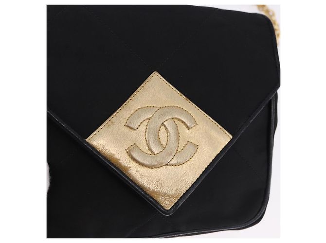 CHANEL Borsa a Spalla Matelassé con Catena in Satin Nero e CC Oro Autentica 192082V D'oro - vista 15