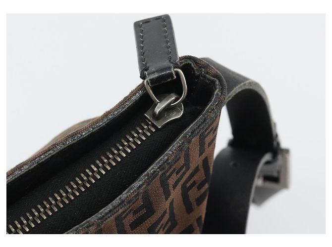 Bolsa de Ombro FENDI Zucchino Canvas Marrom Auth gh2178 - vista 14