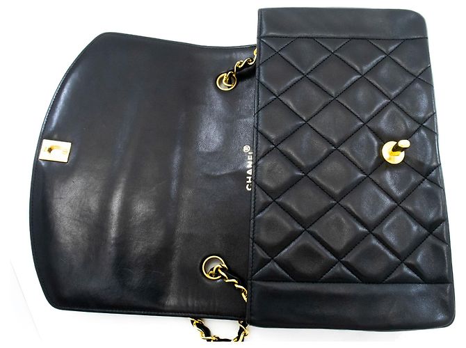 CHANEL Diana Flap Chain Shoulder Bag Black Quilted Lambskin Nero - vista 11