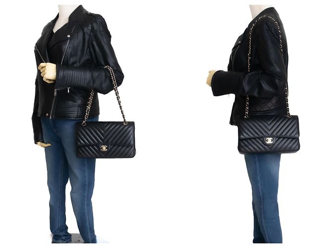 CHANEL Borsa a Spalla Double Flap V-Stitch 10" in Pelle di Agnello Nera Nero - vista 12