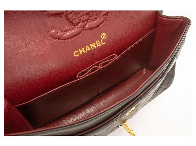 CHANEL Classic Double Flap 9" Chain Shoulder Bag Black Lambskin Nero - vista 10
