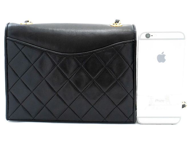 CHANEL Vintage Full Flap Small Chain Shoulder Bag Black Quilted Nero - vista 3