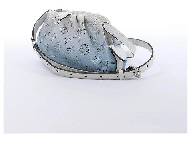 Borsa a tracolla Louis Vuitton Scala Mini Mahina in pelle bianca x blu M80497 - vista 2