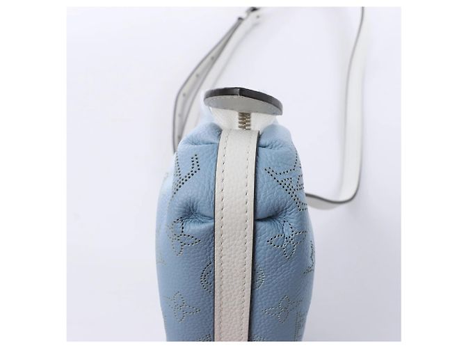 Borsa a tracolla Louis Vuitton Scala Mini Mahina in pelle bianca x blu M80497 - vista 8