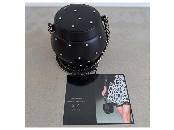 Borsa Pot decorata con cristalli Saint Laurent Runway Primavera 2014 – Hedi Slimane Nero - vista 5