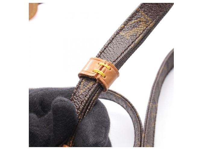Borsa a tracolla Louis Vuitton Marly Bandoulière Marrone Monogramma - vista 10