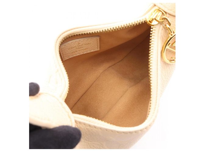 Borsa Louis Vuitton Mini Moon Monogram Empreinte Crudo - vista 3