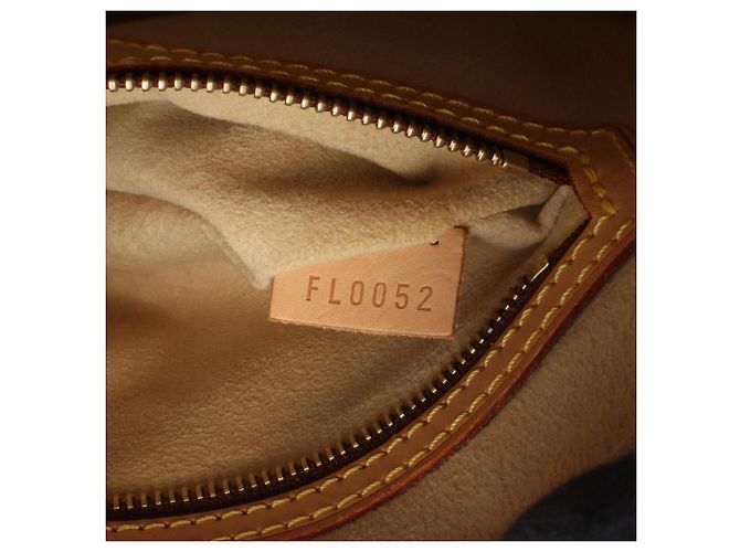 Borsa a Spalla Louis Vuitton Looping MM Marrone Monogramma - vista 5