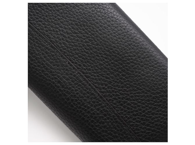 Capucines Louis Vuitton Taurillon Long Wallet aus schwarzem Leder - Ansicht 4