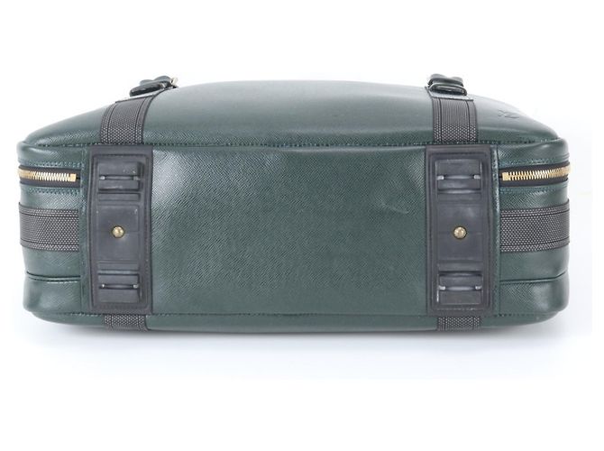 Borsa Louis Vuitton Taiga Satellite 53 Epicea - vista 5