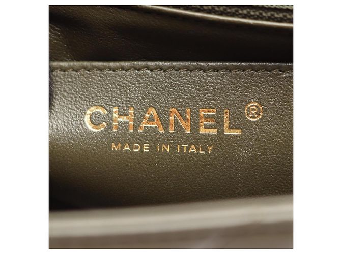 Borsa a Spalla Chanel 2.55 Chevron V-stitch Cachi - vista 4
