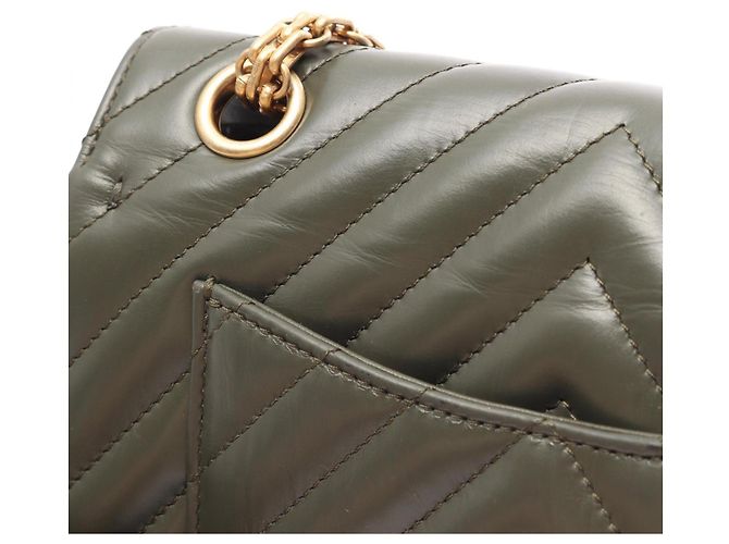 Borsa a Spalla Chanel 2.55 Chevron V-stitch Cachi - vista 9