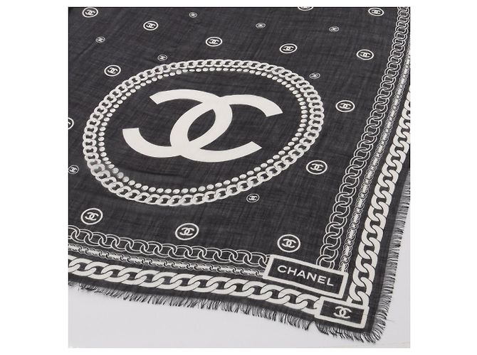 Timeless Chanel Coco Mark Schal aus Seide und Kaschmir Schwarz Weiß - Ansicht 9