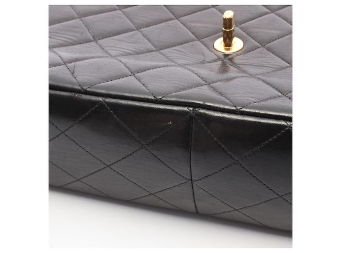 Borsa a tracolla Chanel 30 Large Matelassé in agnello nero - vista 7