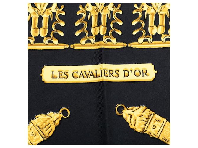 Hermès Sciarpa in seta Hermes LES CAVALIERS D'OR Nero D'oro - vista 6
