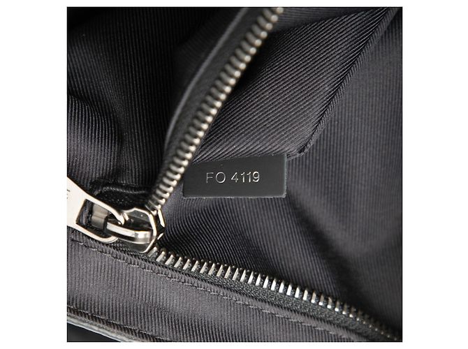 Louis Vuitton Monogram Eclipse Messenger Voyage PM Nero - vista 6