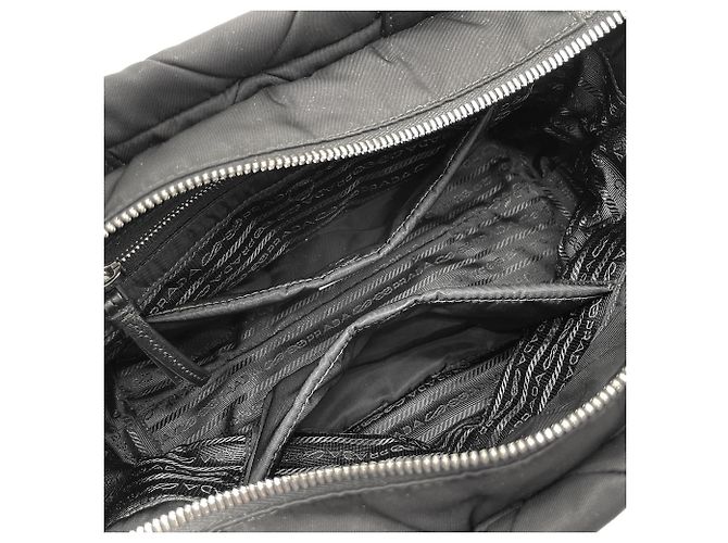 Borsa Tote in Re-Nylon Imbottito Prada Nero - vista 8