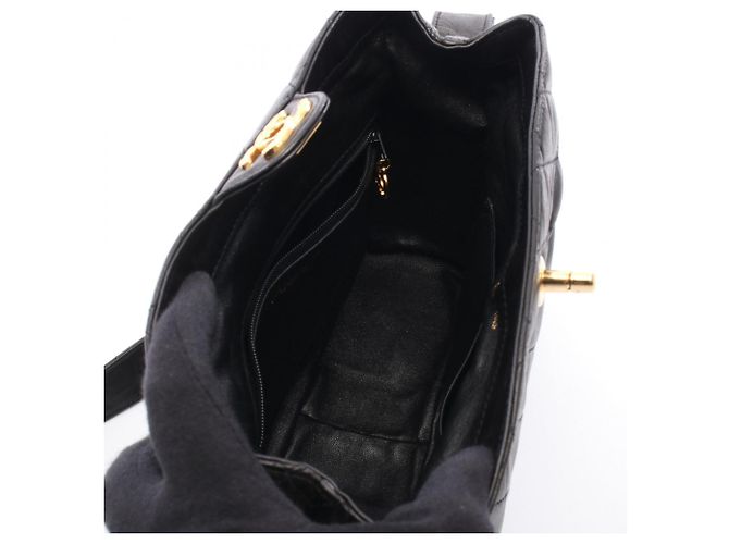 Borsa a tracolla Chanel Matelassé in agnello nero - vista 3