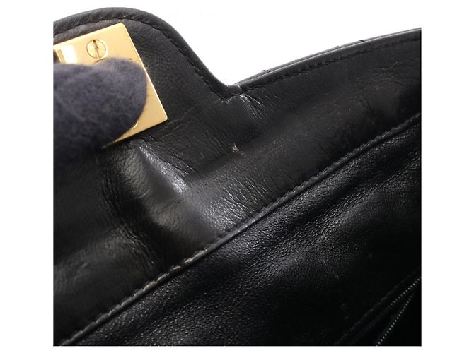 Borsa a tracolla Chanel Matelassé in agnello nero - vista 6