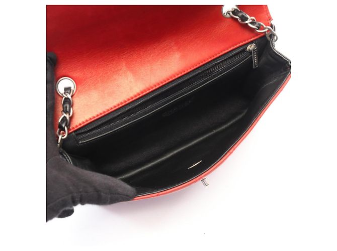 Chanel Matelassé Schultertasche Bicolor Schwarz Rot - Ansicht 3