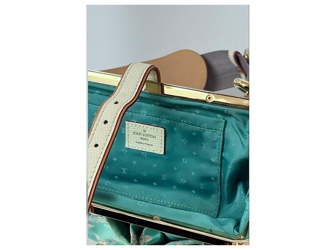 Borsa Louis Vuitton Monogram 2005 edizione limitata Bianco Grigio Blu chiaro Gold hardware - vista 4
