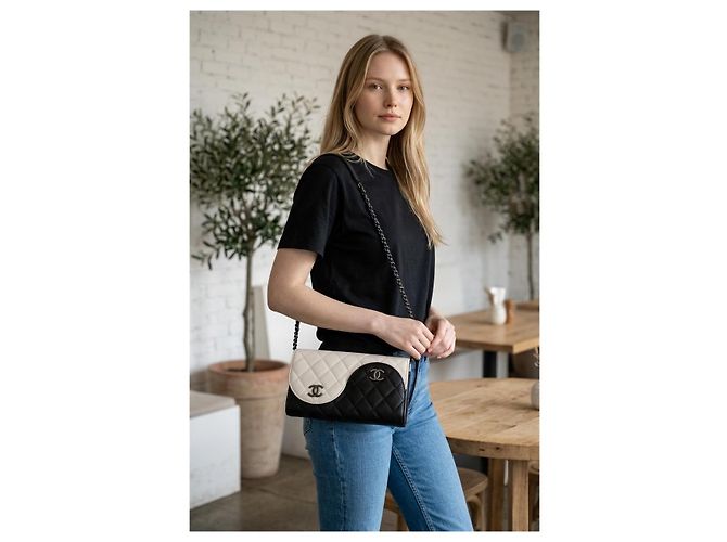 Wallet On Chain Borsa Chanel 16C Paris-Seoul Small Yin Yang Rara Nero Bianco - vista 3