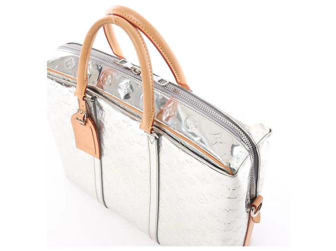 Borsa Louis Vuitton Neo Porte Documents Voyages Monogram Mirror in Argento M58755 Grigio - vista 3