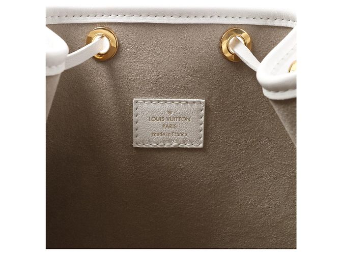 Borsa a tracolla Louis Vuitton Petit Noe NM Monogram Cutout Bianco M20740 Beige - vista 11