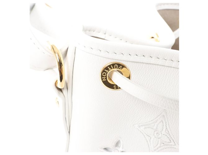 Borsa a tracolla Louis Vuitton Petit Noe NM Monogram Cutout Bianco M20740 Beige - vista 13