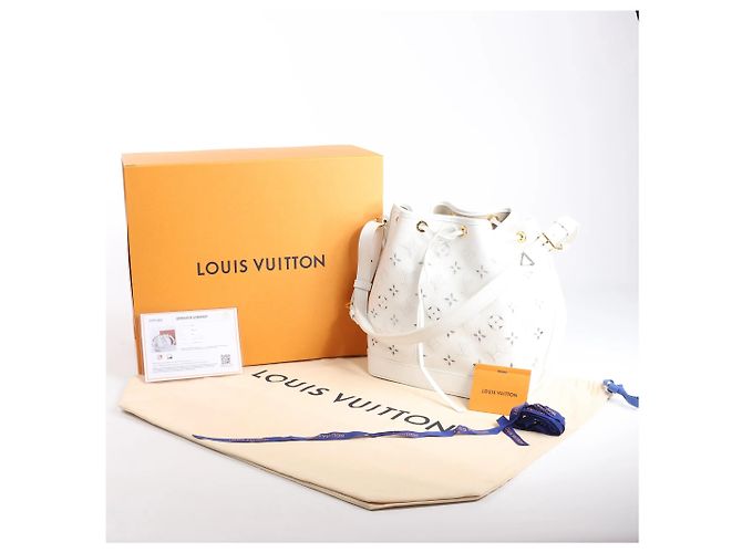 Borsa a tracolla Louis Vuitton Petit Noe NM Monogram Cutout Bianco M20740 Beige - vista 15
