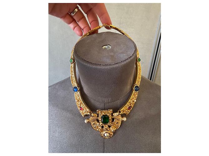 Collana Christian Dior Ornata con Pietre e Perle Rosso Blu D'oro Verde - vista 4