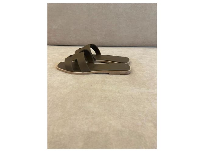 Hermès Sandali Oran in pelle Étoupe Marrone - vista 2