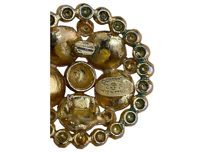 Timeless Chanel Clip-On-Ohrringe in Gold und Kunstperlen - Ansicht 3