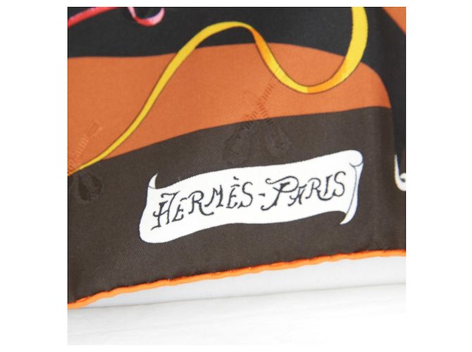 Hermès Sciarpa in seta Hermes Carre 90 Venice Carnival Rosso - vista 3