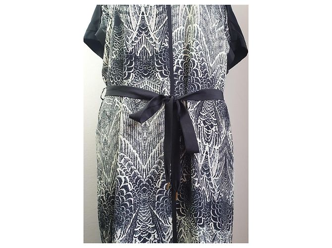 Autre Marque DAY Birger et Mikkelsen Vestido de seda estampado com cinto Preto Cinza Cru - vista 3