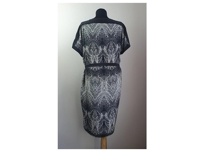 Autre Marque DAY Birger et Mikkelsen Vestido de seda estampado com cinto Preto Cinza Cru - vista 5