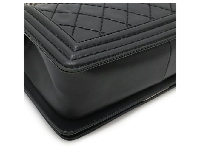 Borsa a tracolla Chanel Boy Chanel in pelle di vitello morbida Nero - vista 3