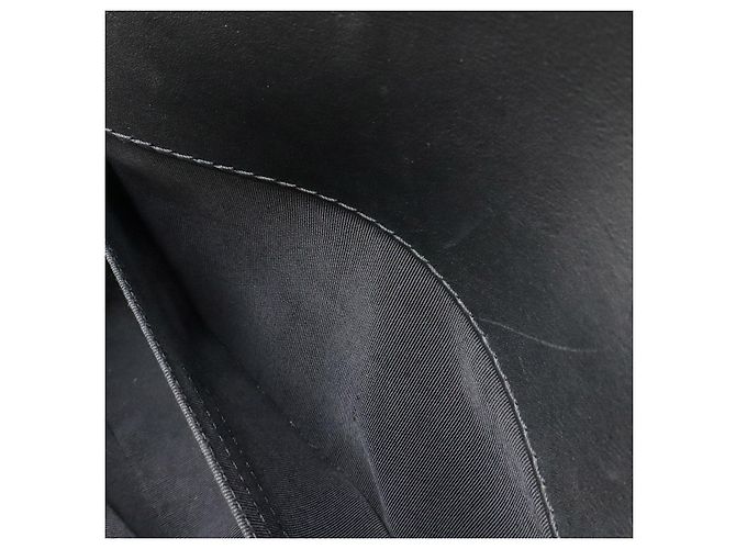 Borsa a tracolla Chanel Boy Chanel in pelle di vitello morbida Nero - vista 6