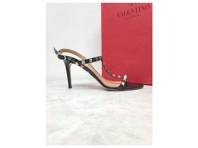 Valentino Sandali con tacco metallico Rockstud neri Nero - vista 2